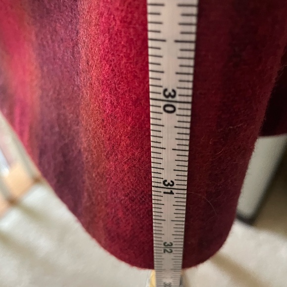 Pendleton Red and Black Woolen Jacket - Picture 12 of 12